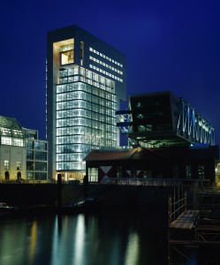 004 Dock im Medienhafen, Düsseldorf